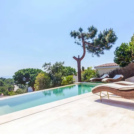 Villa Rosalicia *